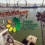 Зерноперевалочный комплекс в акватории Азовского моря г. Мариуполь, Украина.
